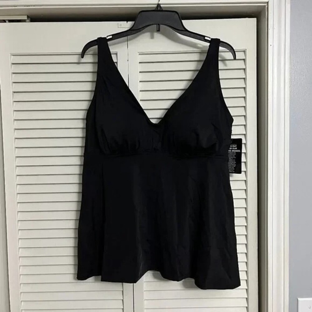 Swimsuits for All Tankini Top Women's 18  Black flowy V-neck  loose fit NEW NWT
